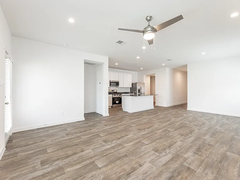 1711 Portorosso Dr — Photo 11