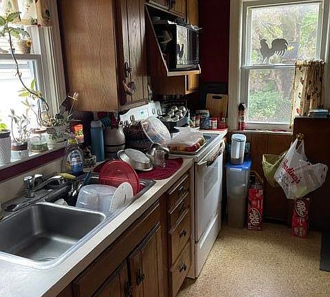 3rd image of 3716 Franklin St