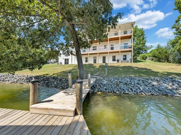 1520 Ellis Rd, Hardy, VA 24101