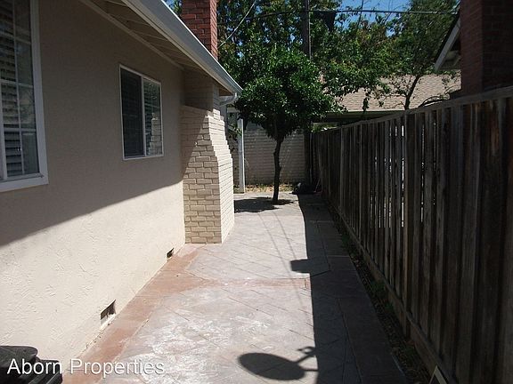 4th image of 1058 Durness Pl