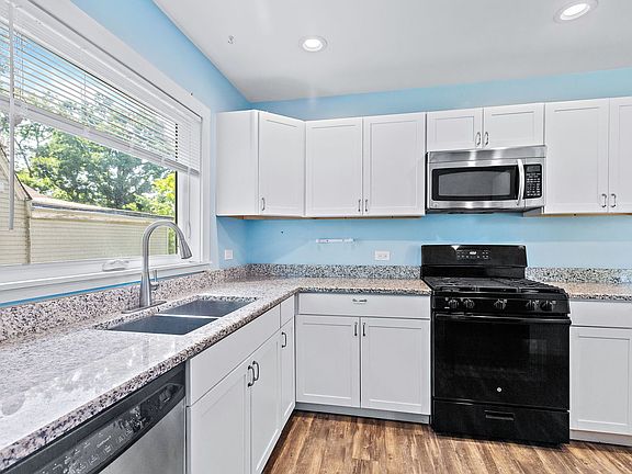 3rd image of 24921 W Forest Dr