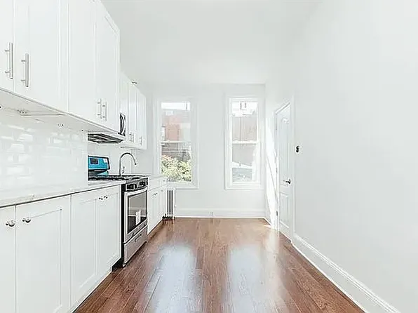 414 Onderdonk Avenue image 3 of 15