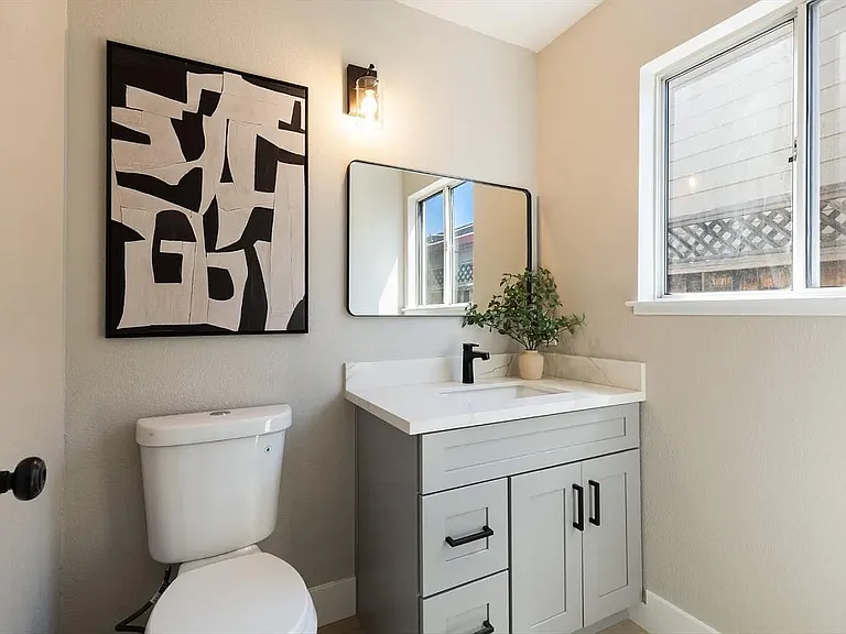 3292 Moreno Ave — Photo 18