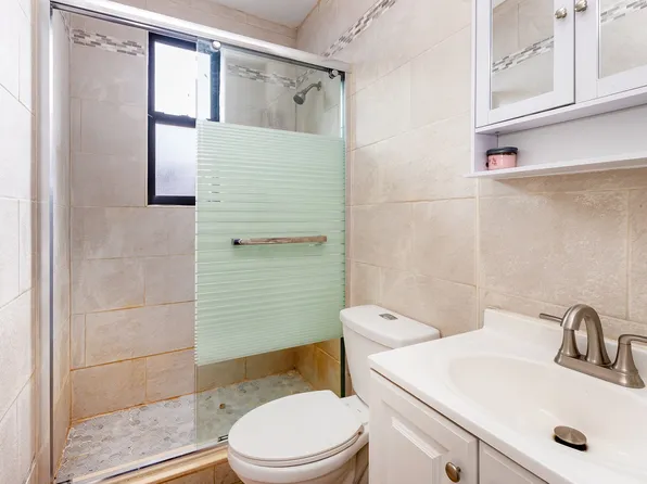 35-45 Crescent Street image 8 of 10