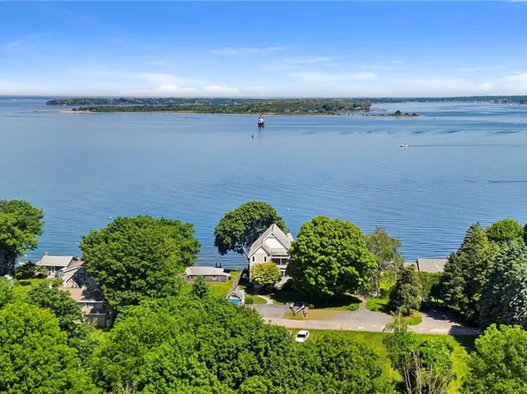 74 Therien Rd, Portsmouth, RI 02871