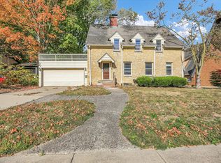 910 W Springfield Ave, Champaign, IL 61821