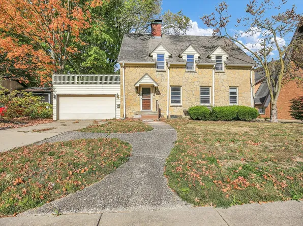 910 W Springfield Ave, Champaign, IL 61821