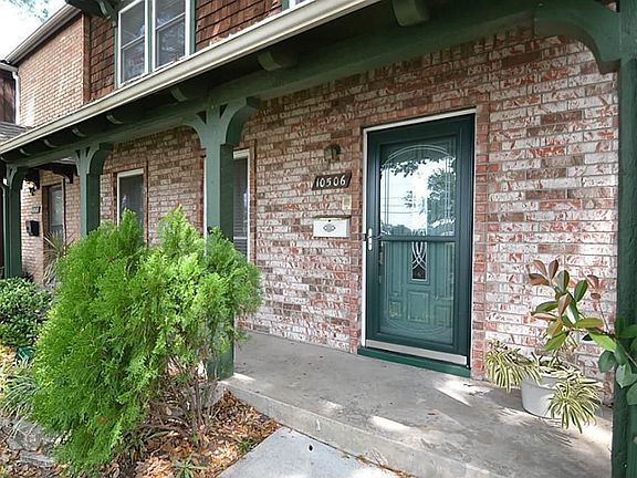 Front porch and doorway inviting you inside.