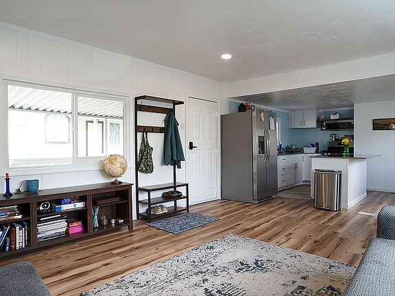 3rd image of 56 E Apollo Way