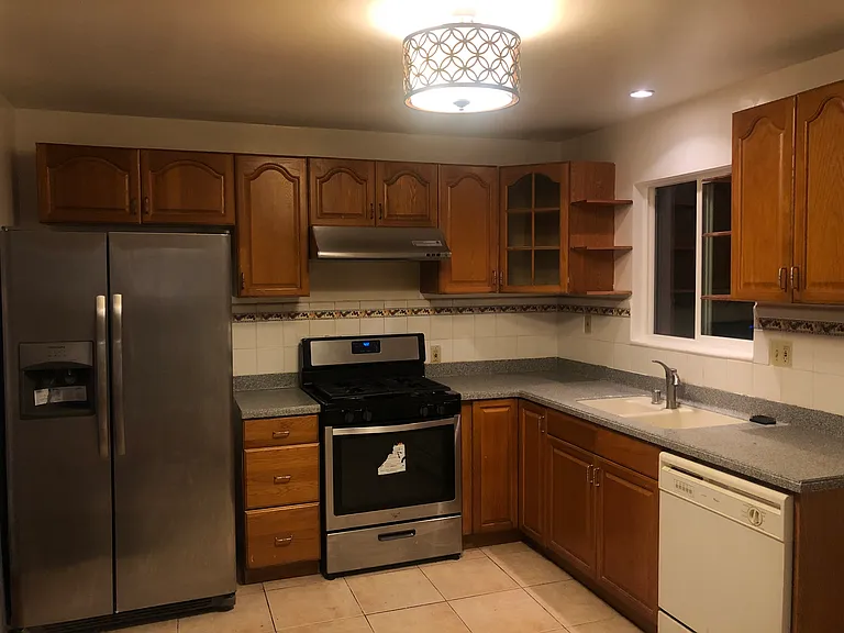 278 Alta Loma Ave — Photo 5