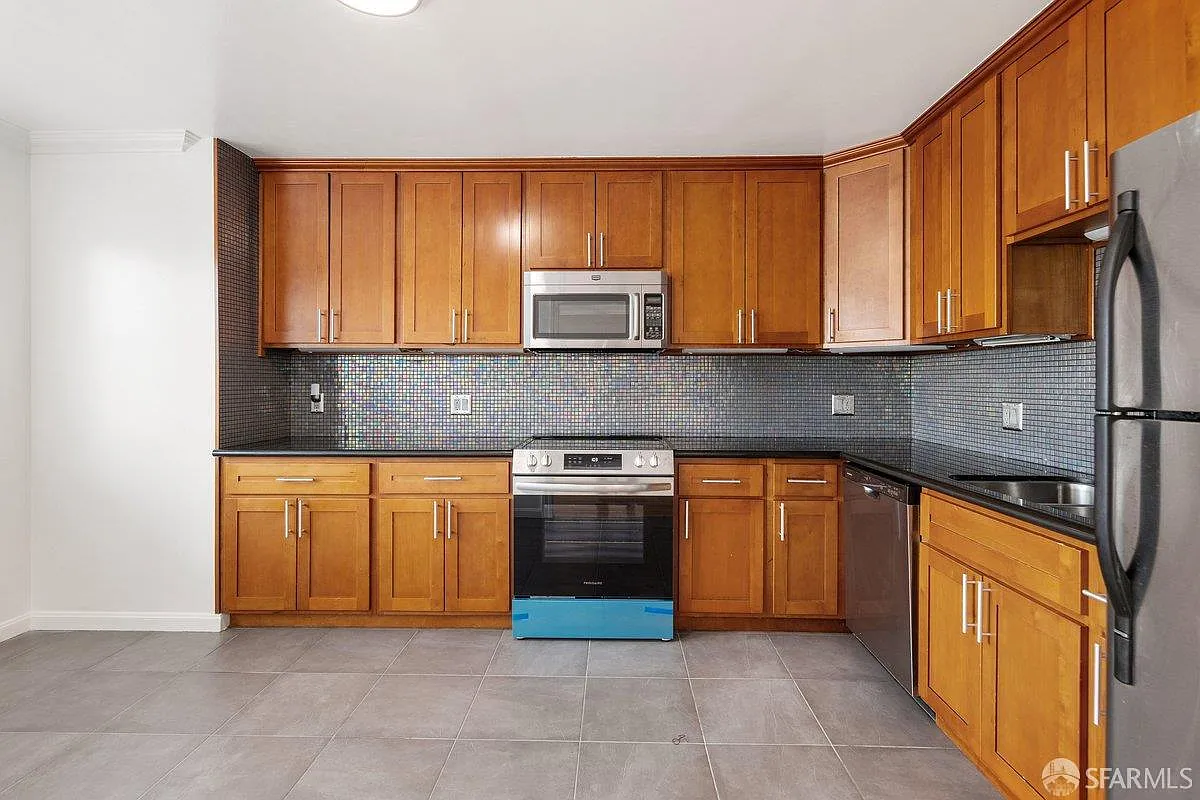 2 bed, 1.0 bath, 1000 sqft, $6,500 — Photo 4