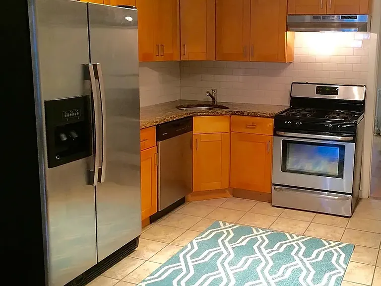 739 Quincy St #1 — Photo 5