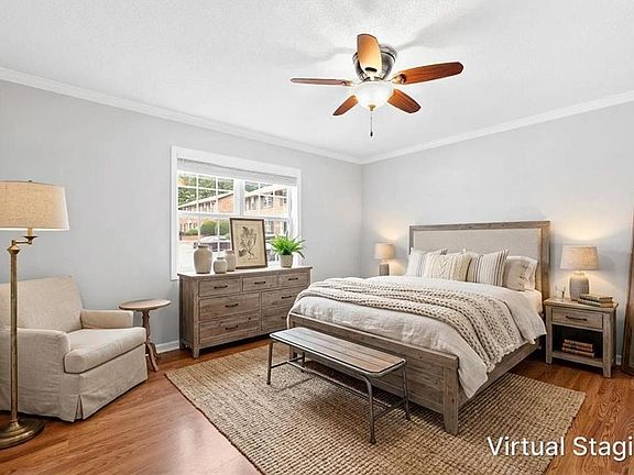 3rd image of 3665 Chestnut Dr APT D3