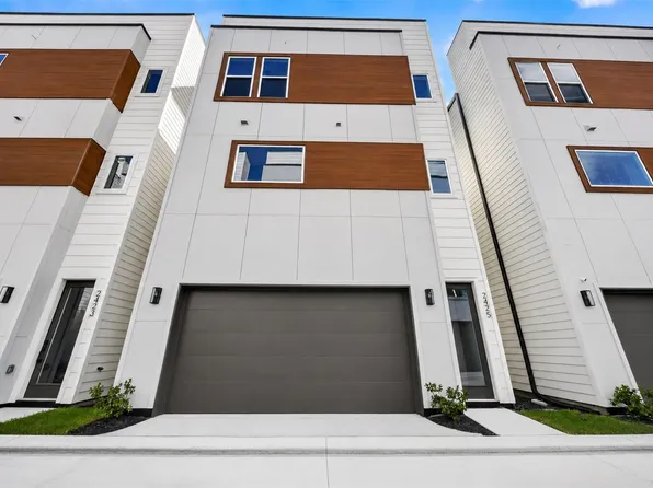 2423 Harrington St, Houston, TX 77026