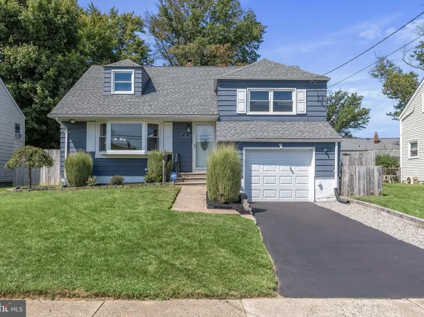 14 Wickom Ave, Hamilton, NJ 08690