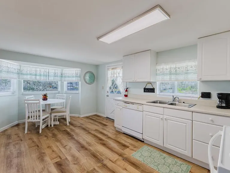 950 San Carlos Dr — Photo 13