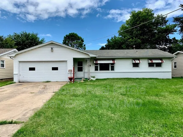 1917 E Glenco St, Springfield, MO 65803