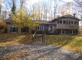 5435 Lakeview Ln, Rhinelander, WI 54501