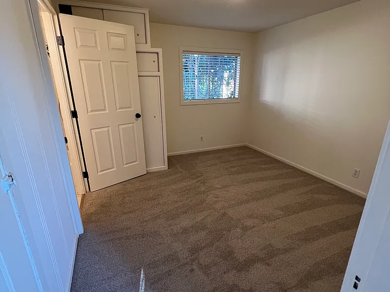 465 El Sueno Rd — Photo 9