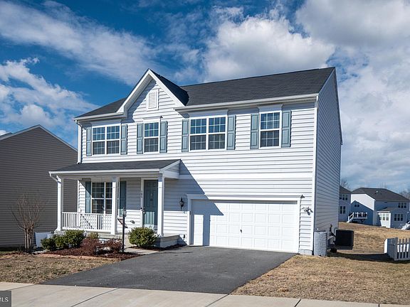 5th image of 105 Silver Comet Ct