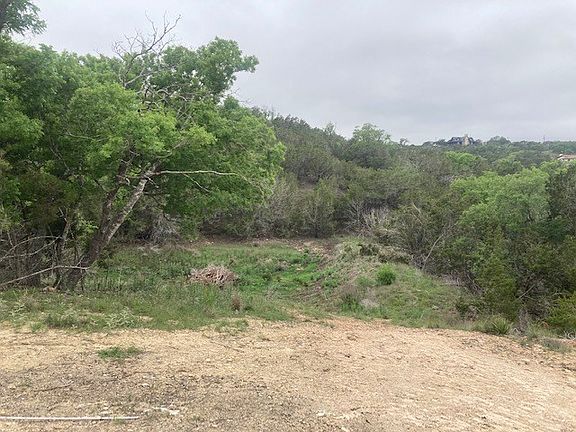 5th image of 131 Heidi Ln