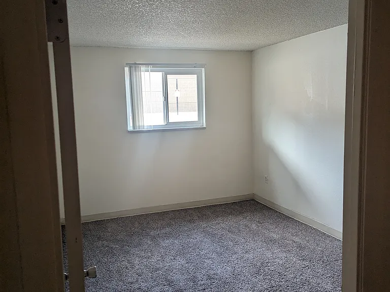 1335 S Yukon St — Photo 4