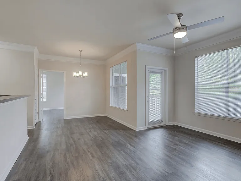 Lakeside at Town Center Apartments — Photo 38