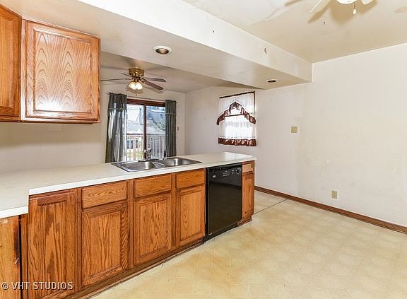 5th image of 343 Merrill Ave