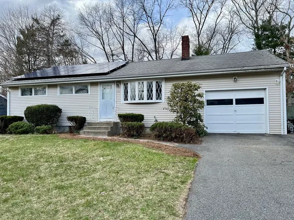 111 Carleton St, Whitman, MA 02382