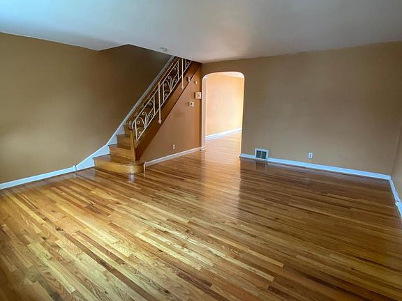 4th image of 230 E Walnut Park Dr