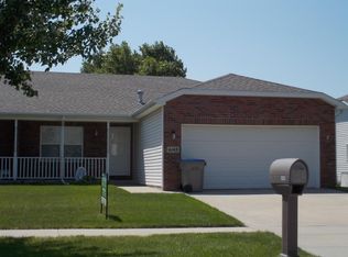 6463 Cascade Dr, Lincoln, NE 68504