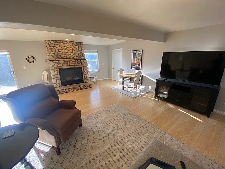 40195 Lindsay Dr — Photo 14