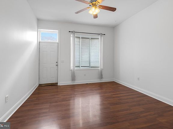 2nd image of 823 E Girard Ave