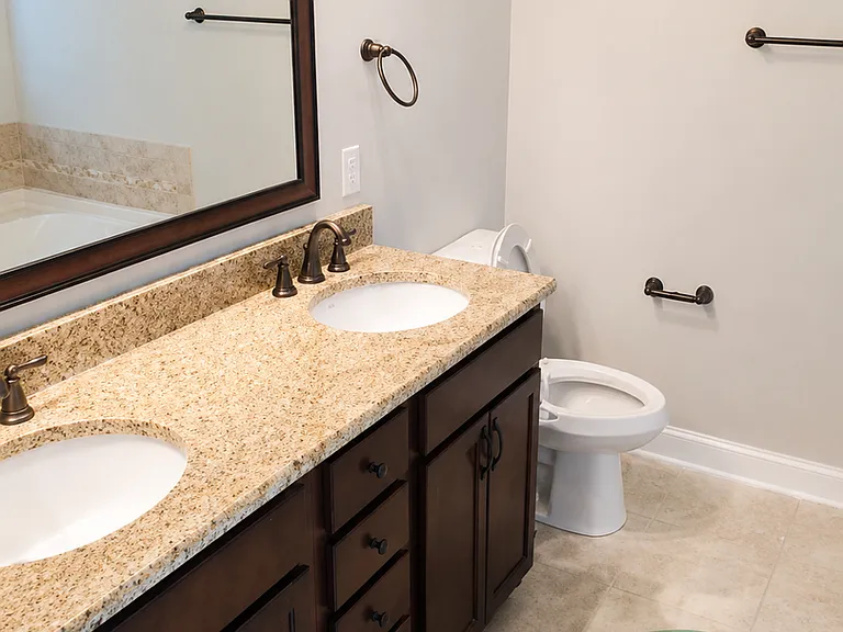 1705 Lincoln St — Photo 6