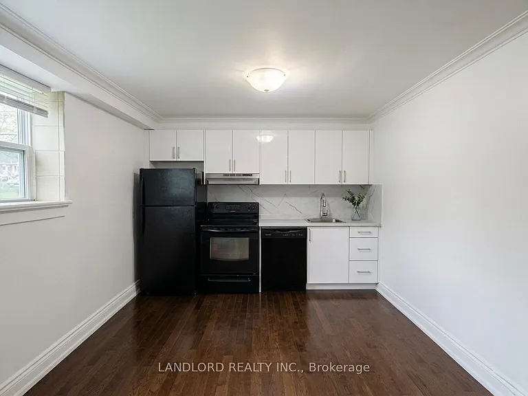 92 Trethewey Dr #2 — Photo 2
