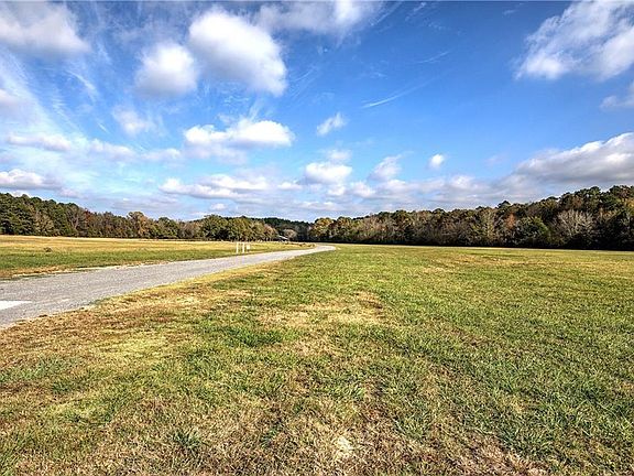 5th image of 1195 Grady Rd