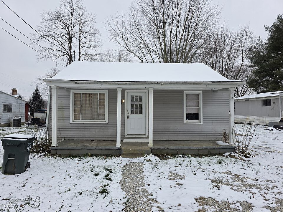 1st image of 233 W Main St