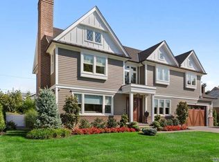 231 Kensington Rd, Garden City, NY 11530