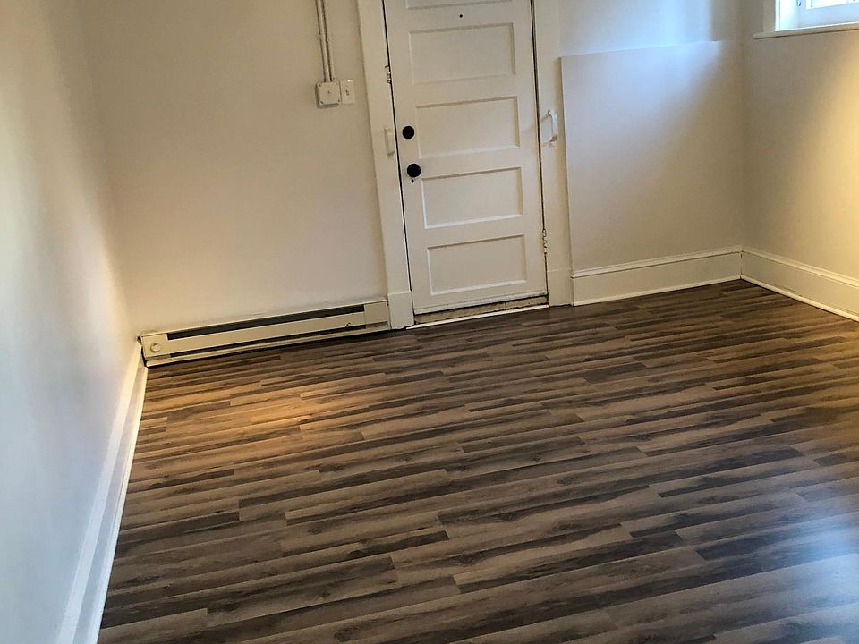 1st image of 2126 Rosewood Ave