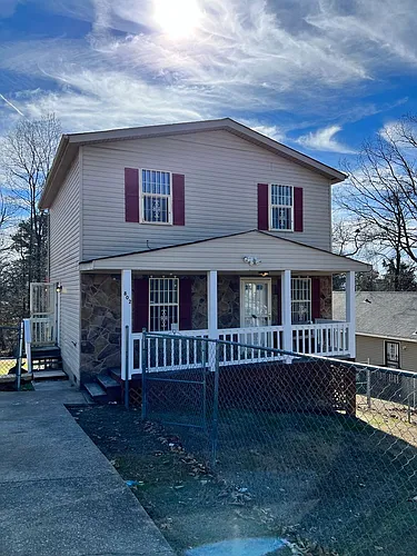 802 Aubrey Ave Photo 1