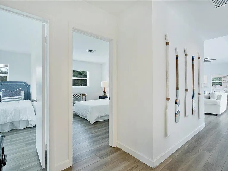 76 Fairview W — Photo 13