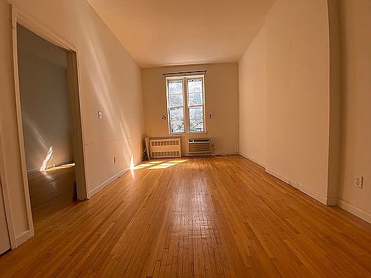 1st image of 66 W 82nd St APT 4B
