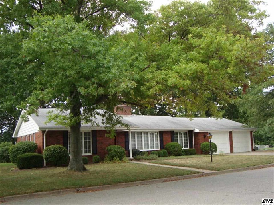 1st image of 301 Highview Dr