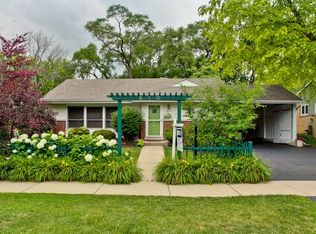 810 N Gibbons Ave, Arlington Heights, IL 60004