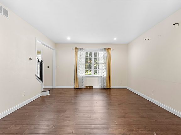 3rd image of 4627 Chandan Woods Dr