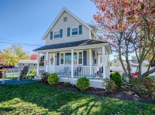 16 Norris St, Feeding Hills, MA 01030