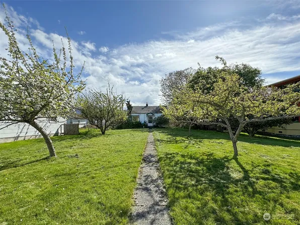 312 W 5th Street, Port Angeles, WA 98362