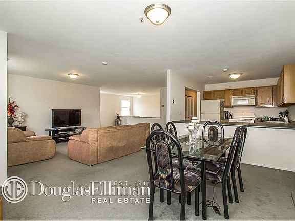 4th image of 18 Erin Ln