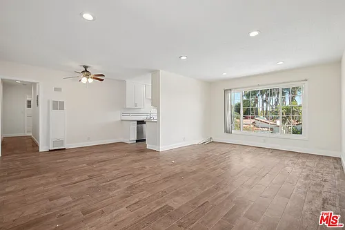7209 Willoughby Ave #16 Photo 1