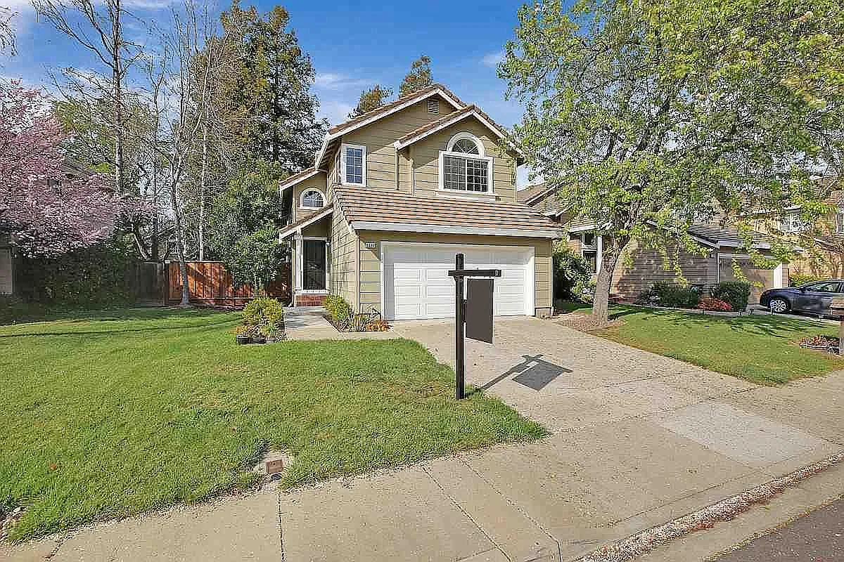5320 Starflower Way photo 1